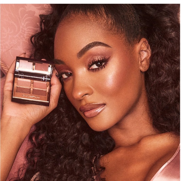 Charlotte's Pillow Talk Dreams Luxury Eyeshadow Palette - Picture 11 of 13